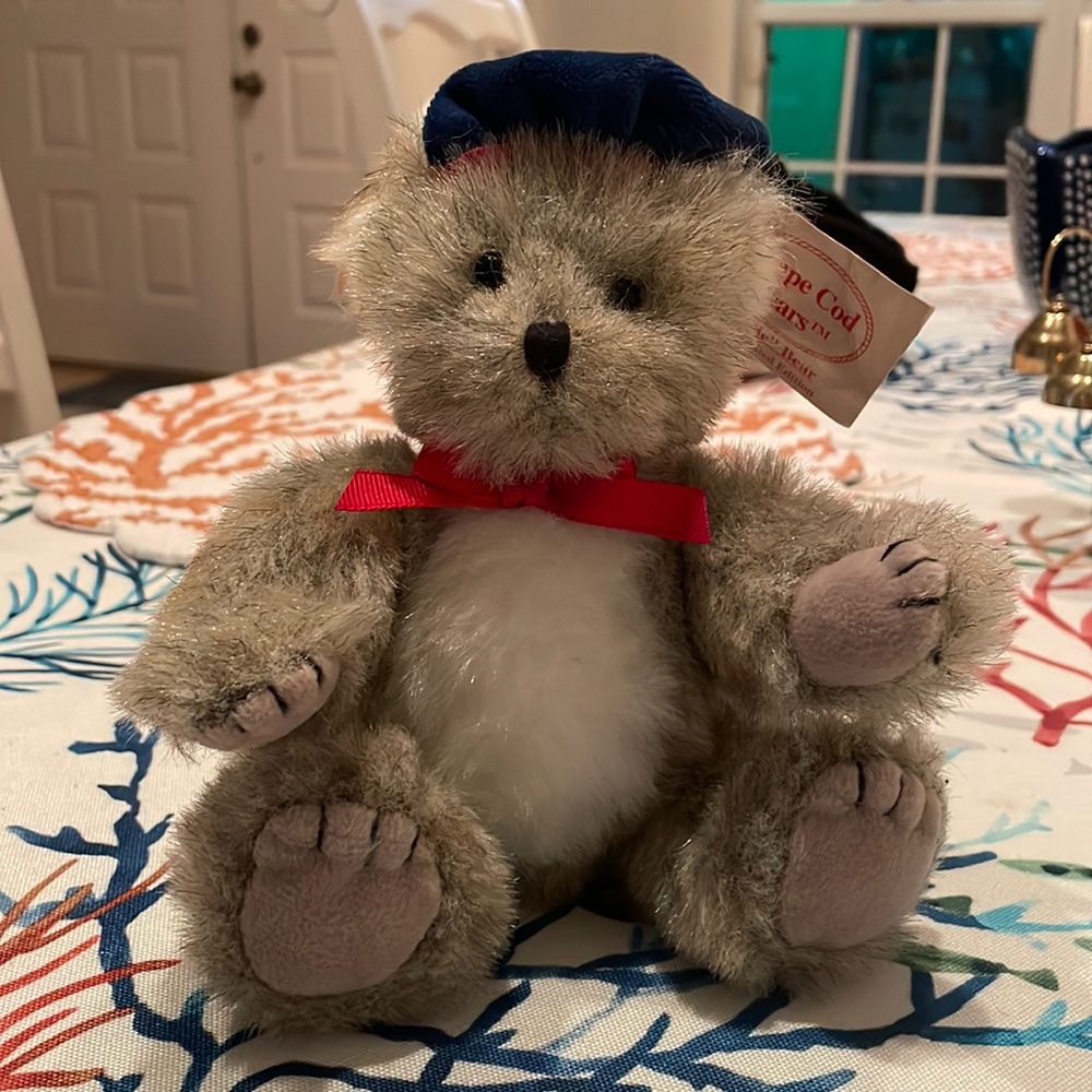 Cape Cod Bears, “Sadie” 1999 Limited Edition, signed by artist